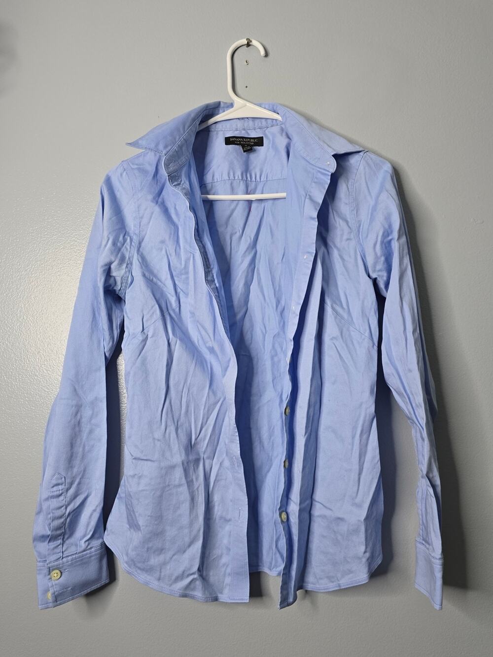 Banana Republic Light Blue Non-iron Fitted Button-Up Shirt